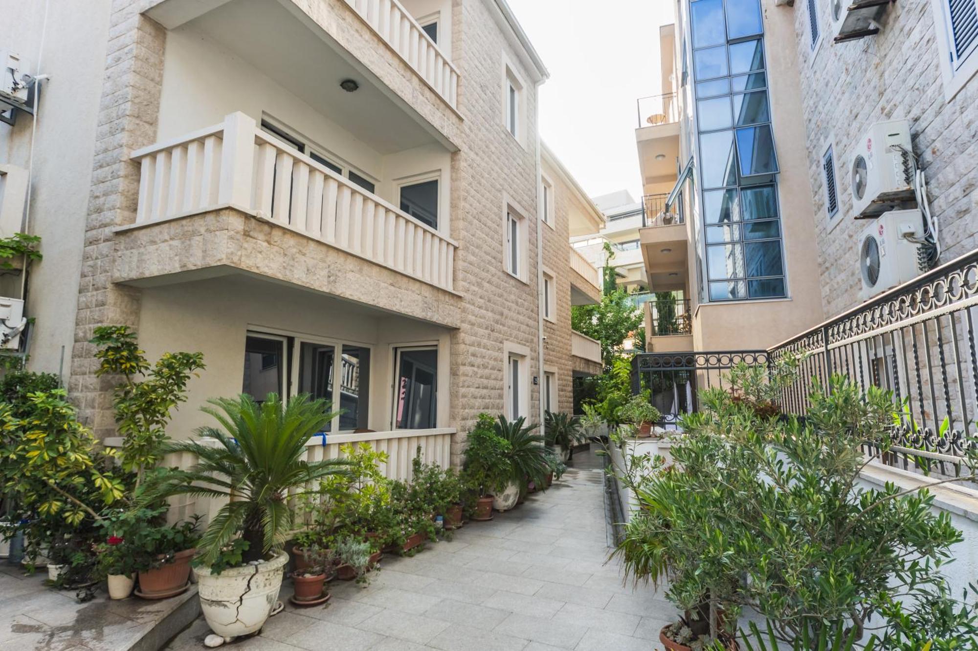 Apartments Franicevic Петровац Экстерьер фото