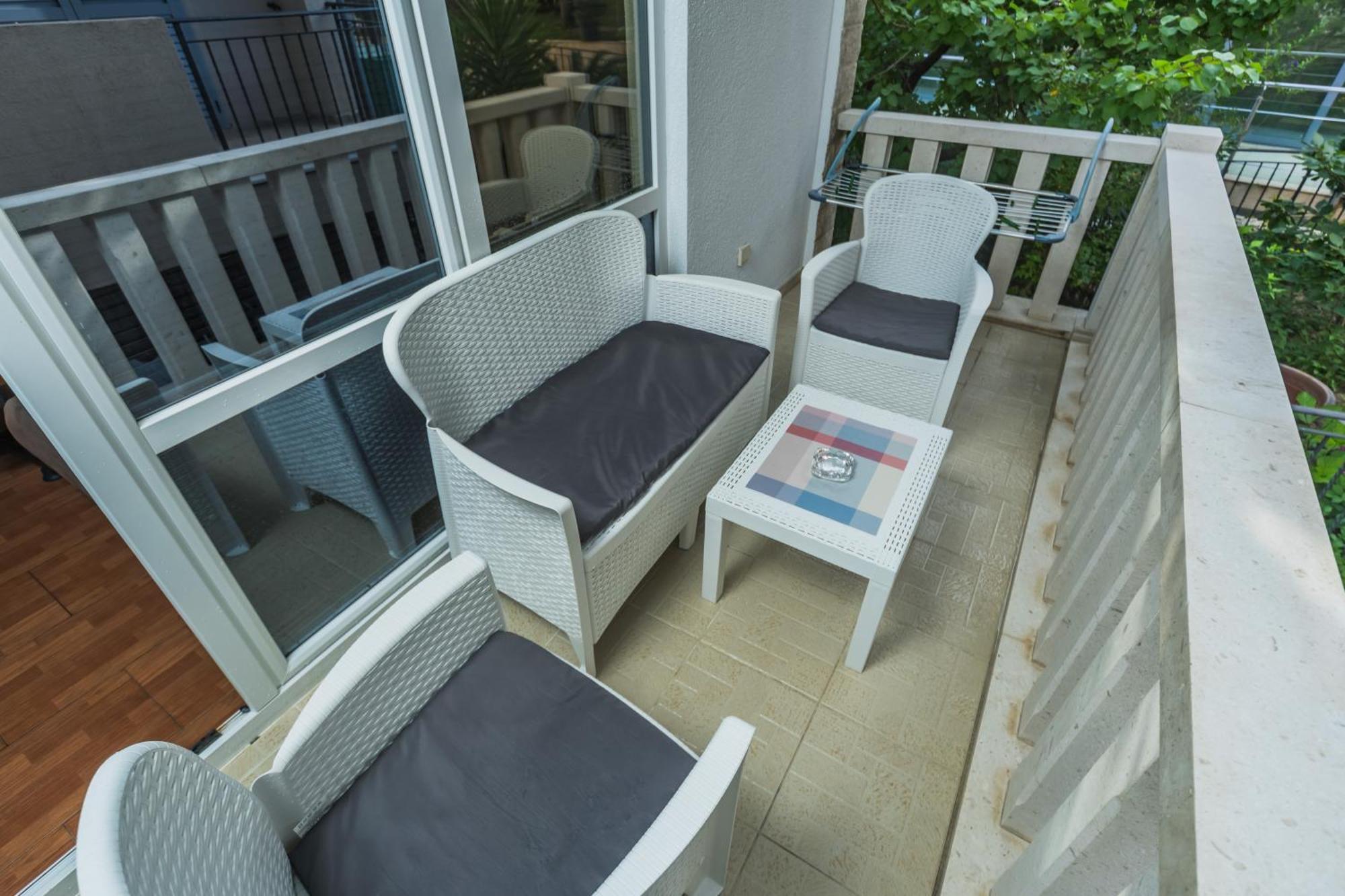 Apartments Franicevic Петровац Экстерьер фото
