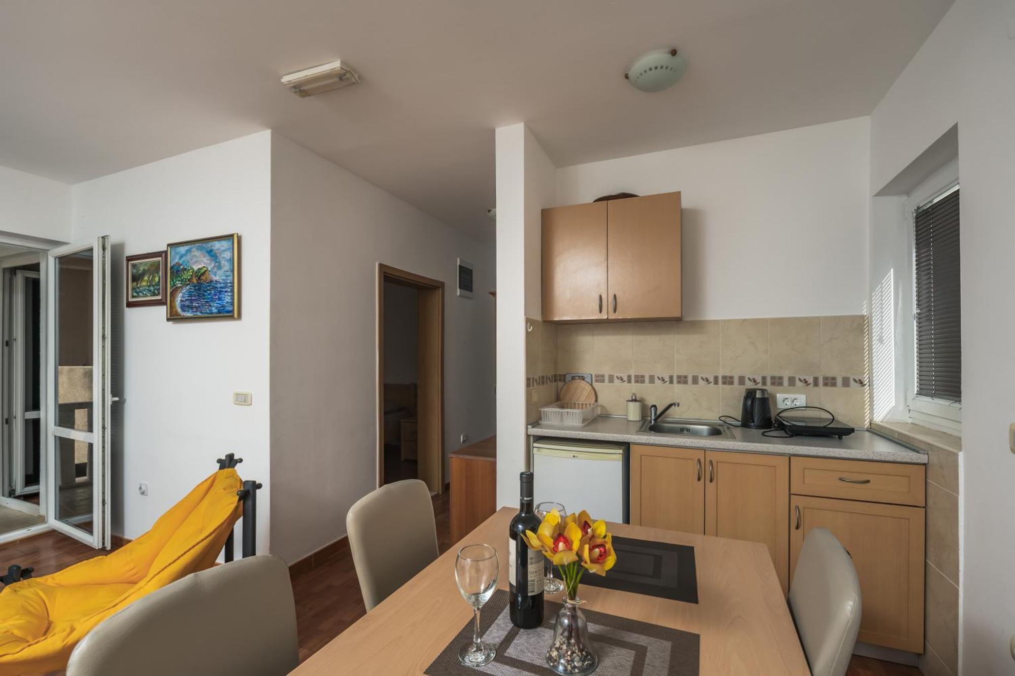 Apartments Franicevic Петровац Экстерьер фото